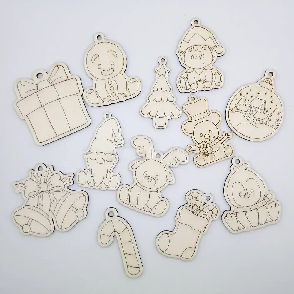 Dřevěné ozdoby k domalování – set 12 kusů
