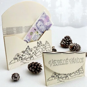 Vánoční obálka na peníze z dřeva – Veselé Vánoce s vesničkou