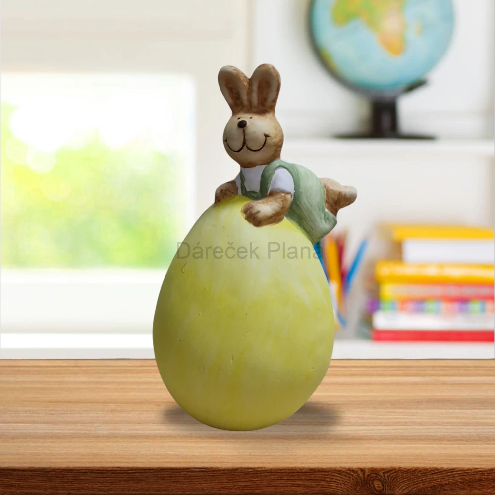 Zajíček na velkém vajíčku