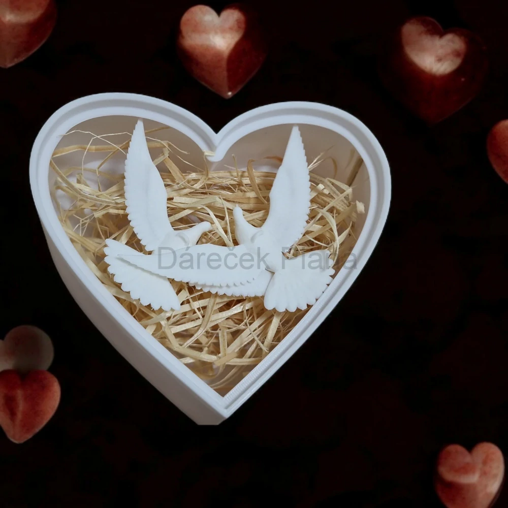 Krabička s holubicemi